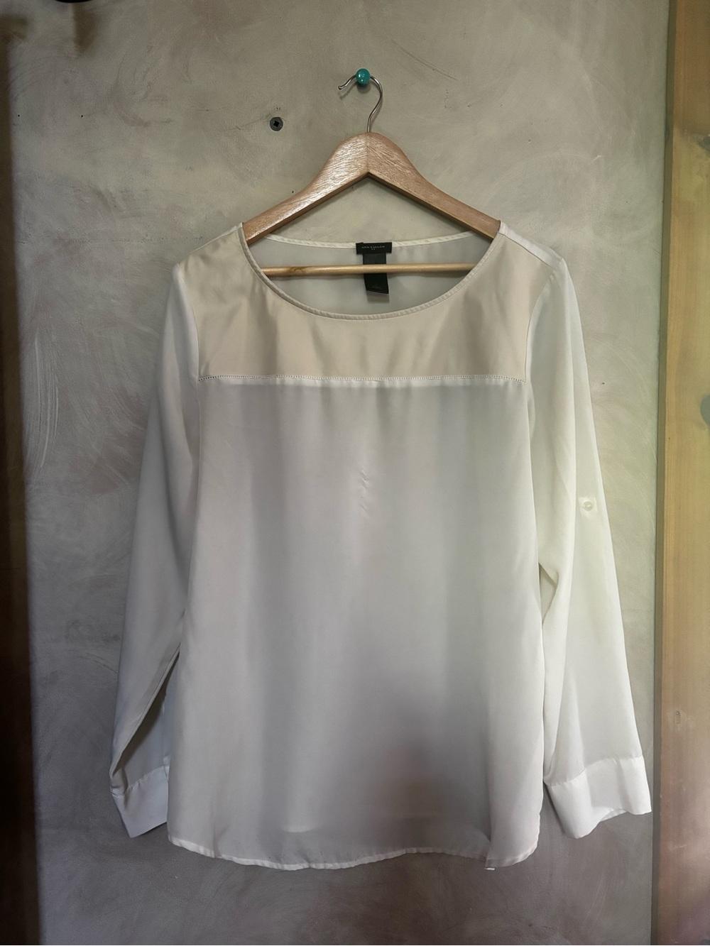 Women’s Cream Long-Sleeve Blouse
